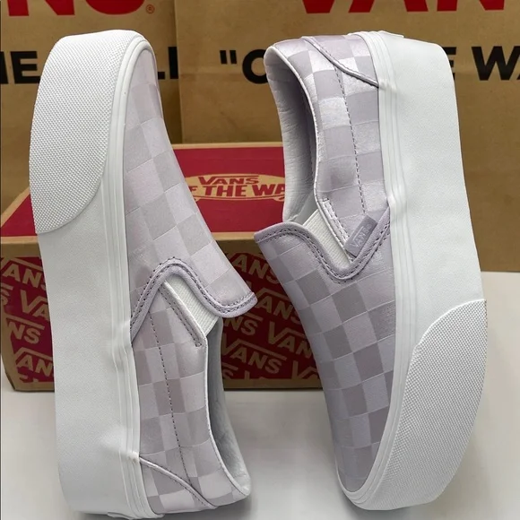 Vans Platform Sneakers Classic Slip-On Stackform
Satin Checkerboard Lilac - Picture 11 of 16